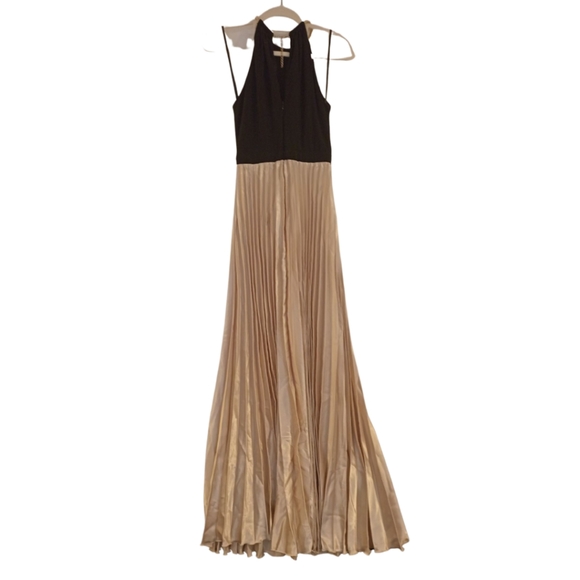 Grace and Hart Liquid Gold pleated  gown in size 8 - Picture 2 of 6